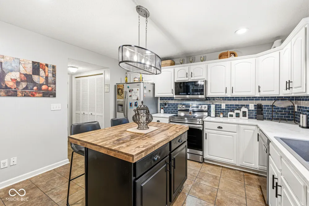 649 Weeping Way Lane Avon, IN 46123