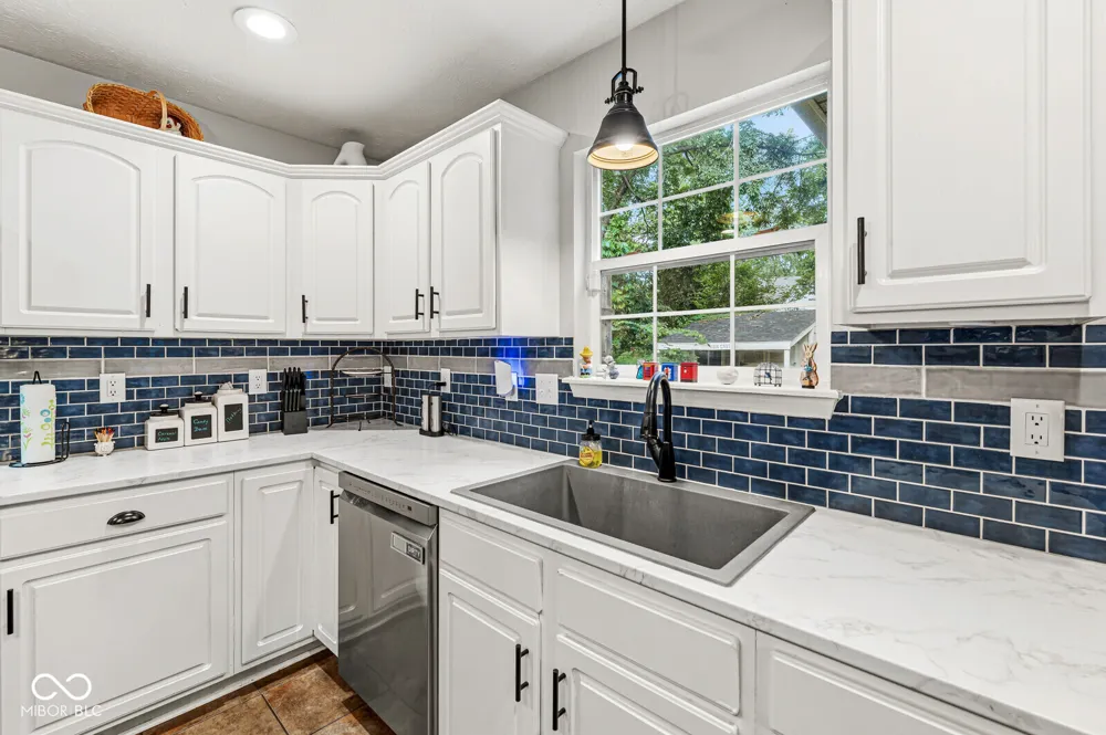 649 Weeping Way Lane Avon, IN 46123