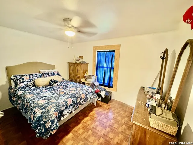 103 S Sweeney Brackettville, TX 78832