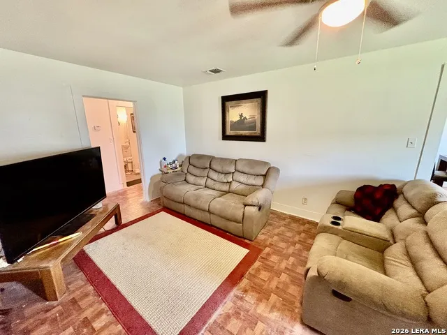 103 S Sweeney Brackettville, TX 78832