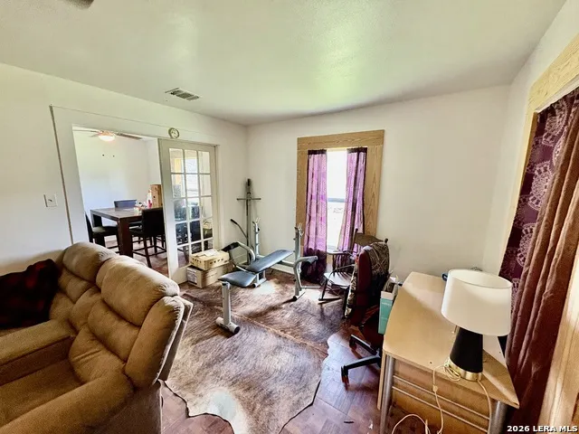 103 S Sweeney Brackettville, TX 78832