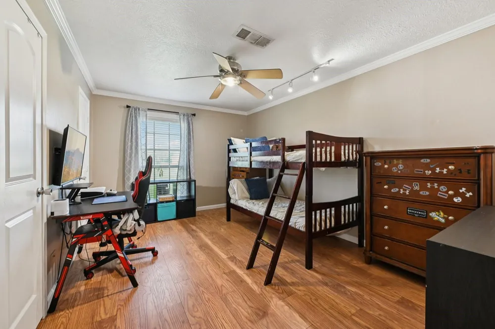 13917 Countryside Street Santa Fe, TX 77517