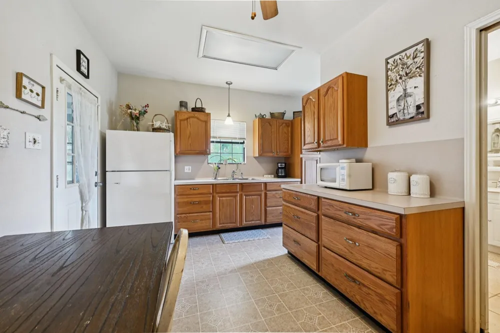 13917 Countryside Street Santa Fe, TX 77517