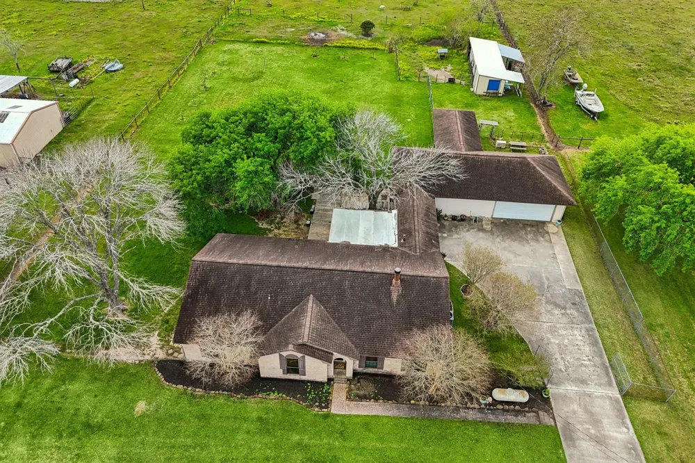 13917 Countryside Street Santa Fe, TX 77517