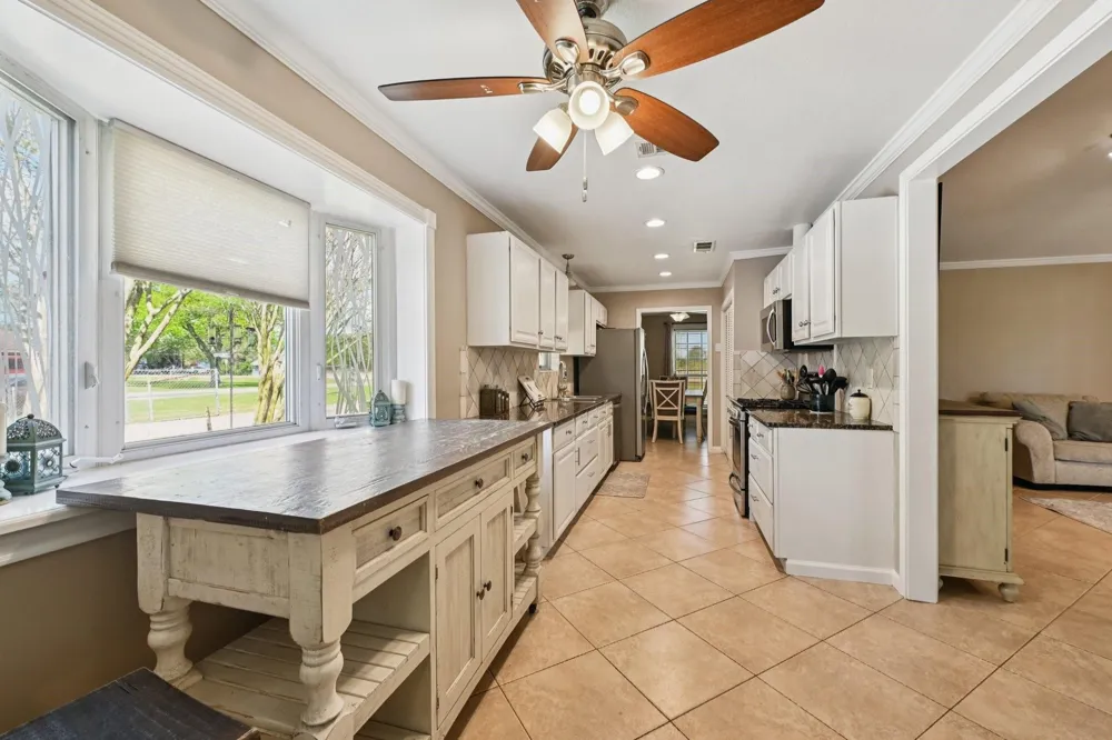 13917 Countryside Street Santa Fe, TX 77517