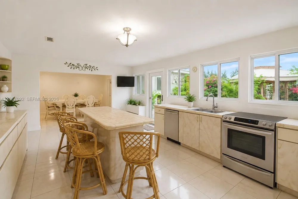 2961 NW 173rd Ter Miami Gardens, FL 33056