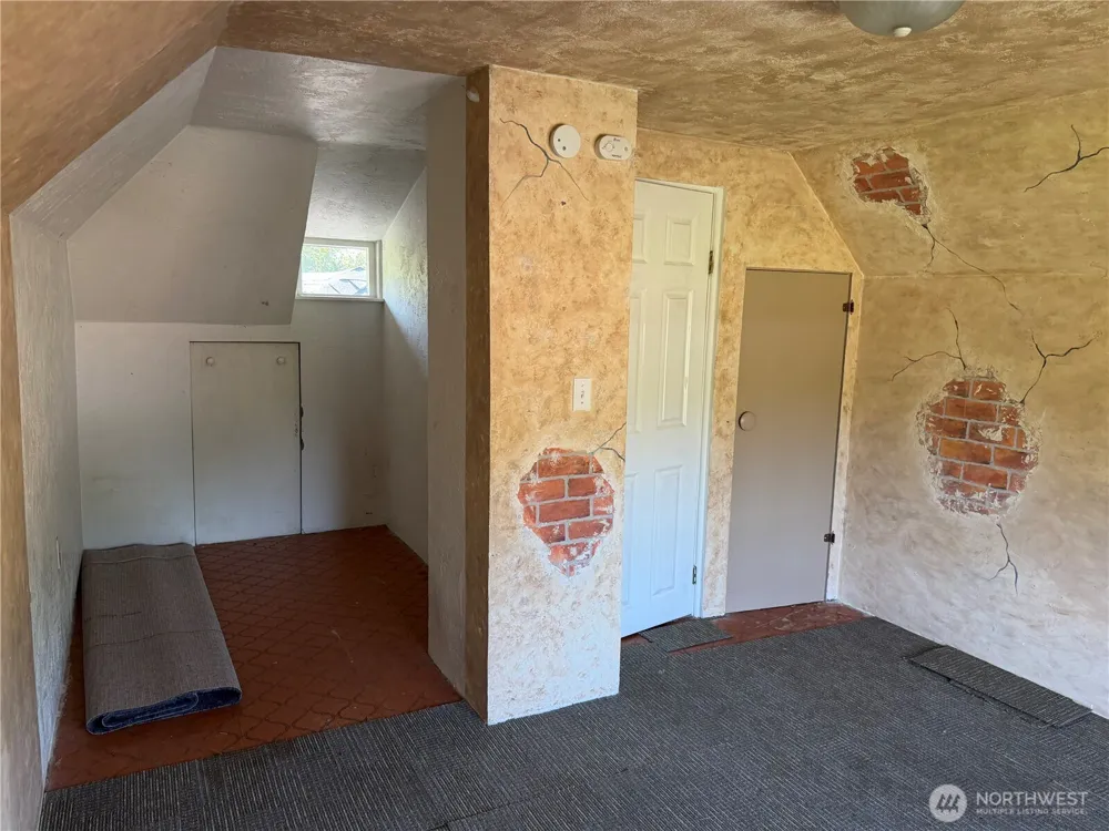 915 Thomas Street Aberdeen, WA 98520