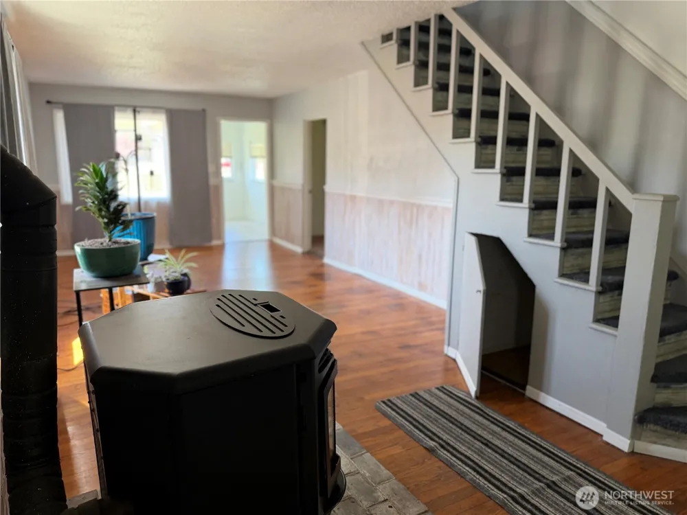 915 Thomas Street Aberdeen, WA 98520