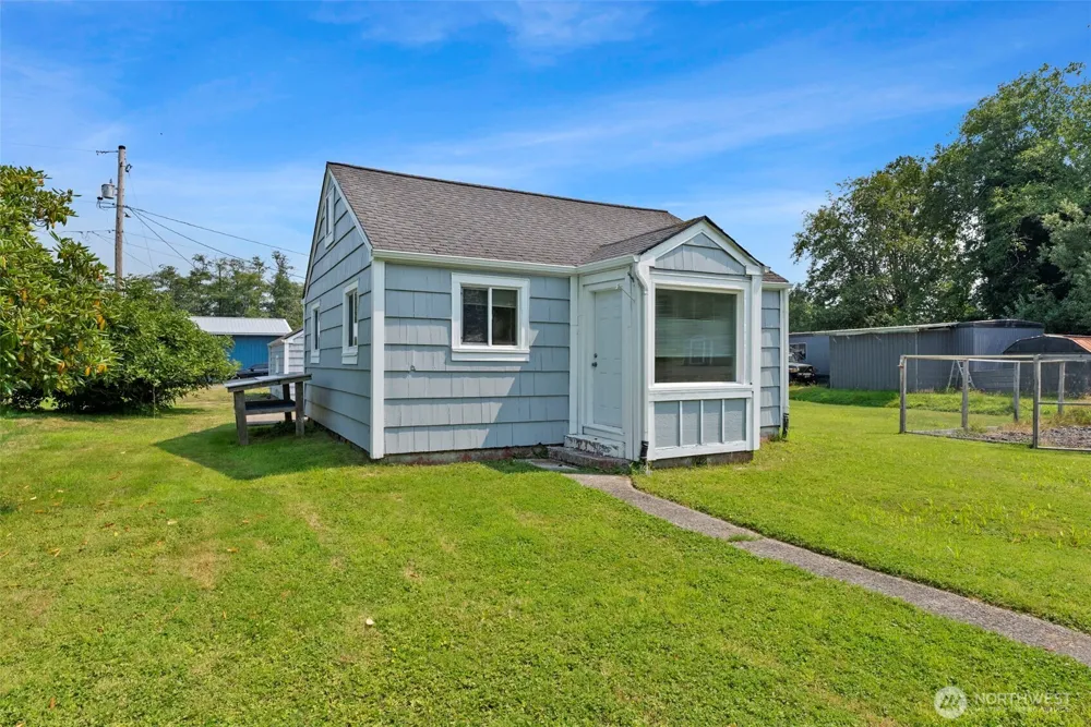 903 Howard Street Raymond, WA 98577