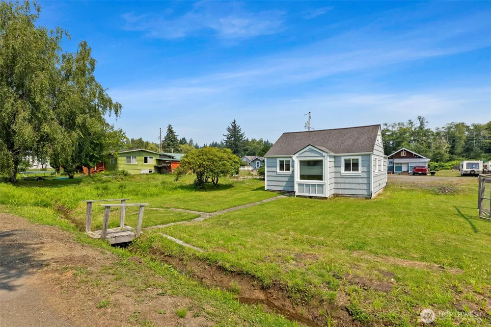 903 Howard Street Raymond, WA 98577