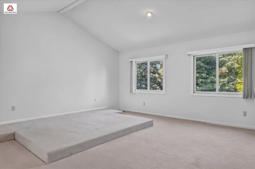 1431 Provincial Drive Troy City, MI 48084