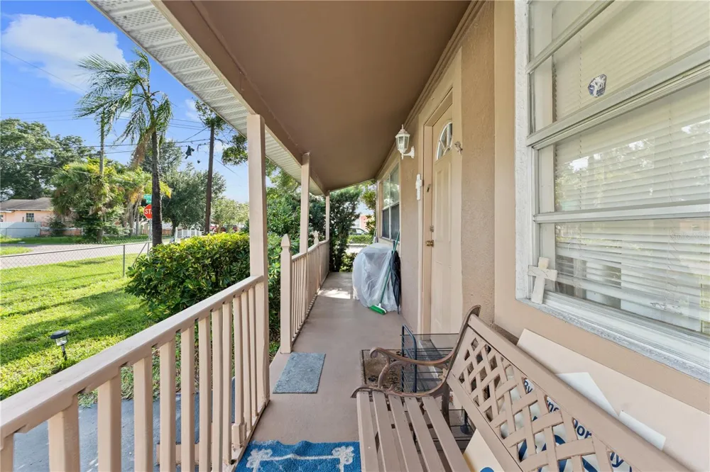 2615 W COMANCHE AVENUE Tampa, FL 33614