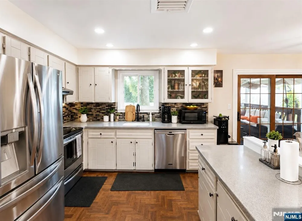 108 Evergreen Avenue Hopatcong, NJ 07843