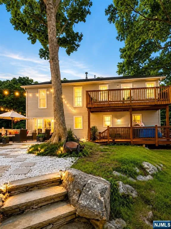 108 Evergreen Avenue Hopatcong, NJ 07843