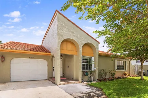 2905 Albatross Dr