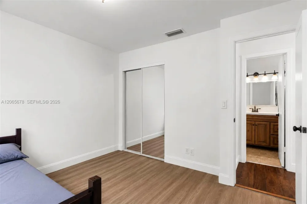 2905 Albatross Dr Cooper City, FL 33026