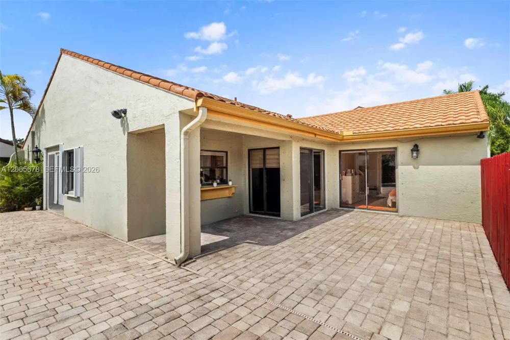2905 Albatross Dr Cooper City, FL 33026