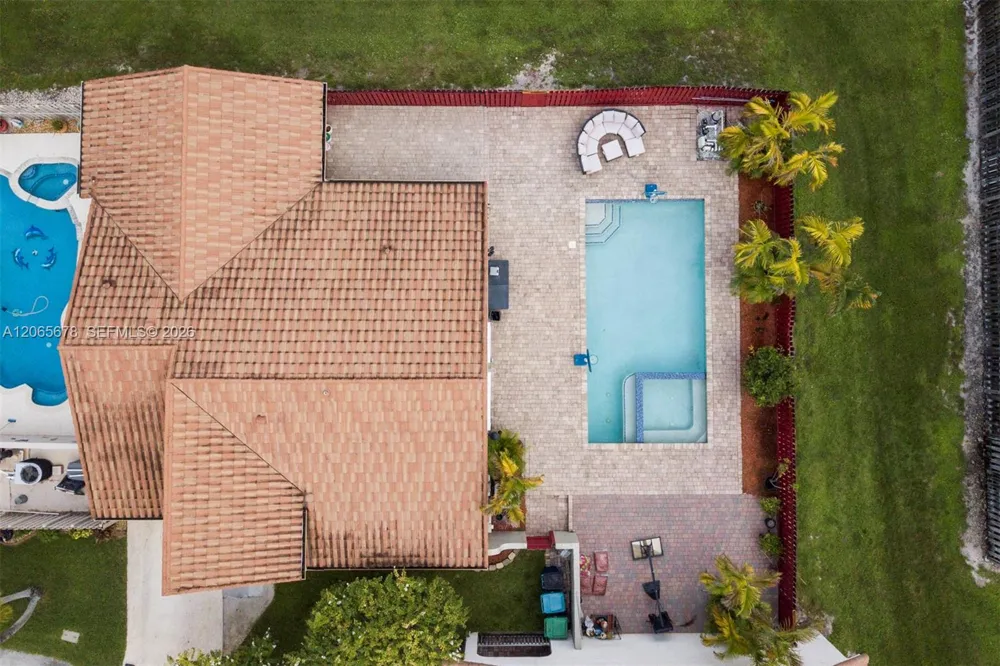 2905 Albatross Dr Cooper City, FL 33026