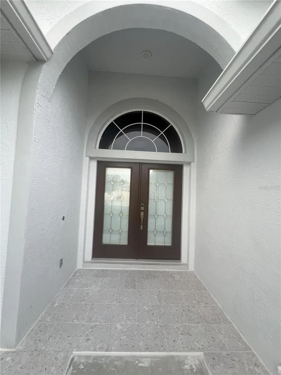 1066 WHITEGATE COURT Sarasota, FL 34232
