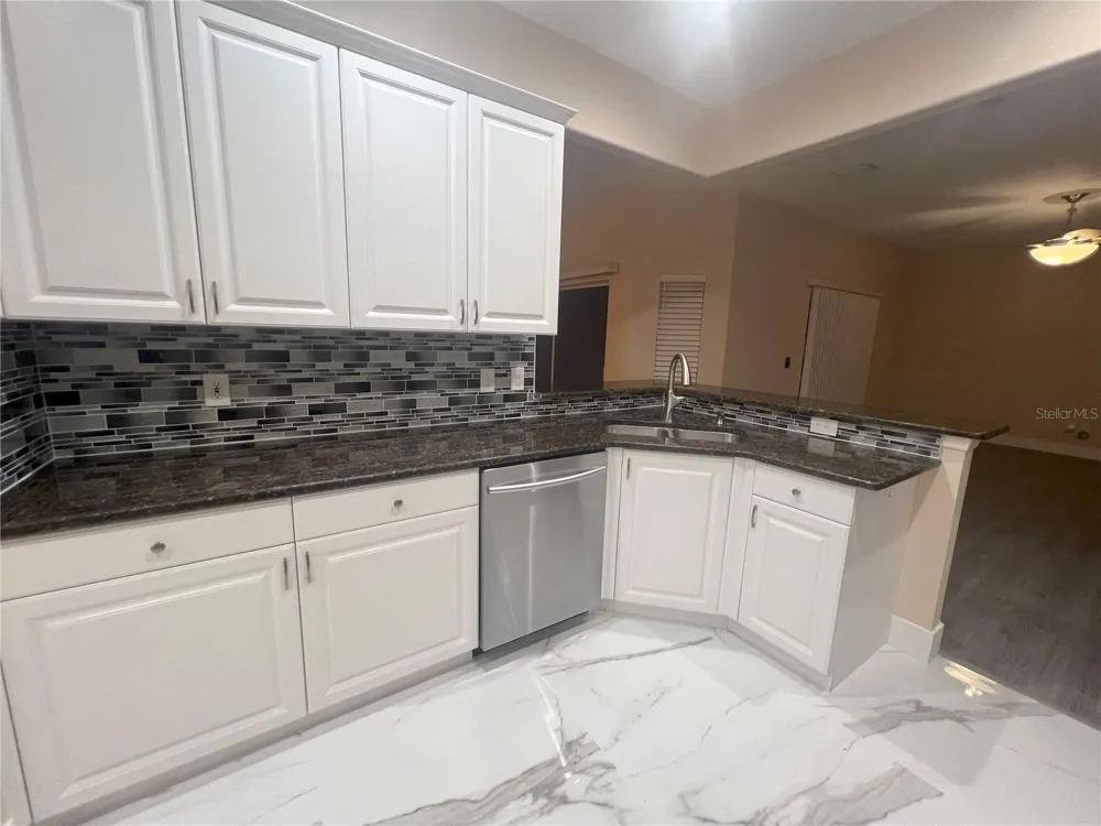 1066 WHITEGATE COURT Sarasota, FL 34232