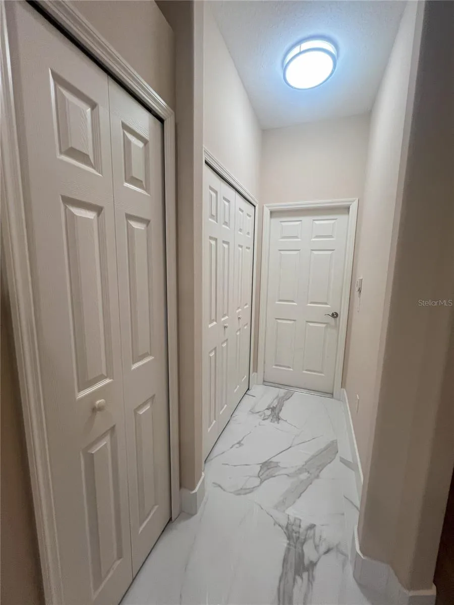 1066 WHITEGATE COURT Sarasota, FL 34232