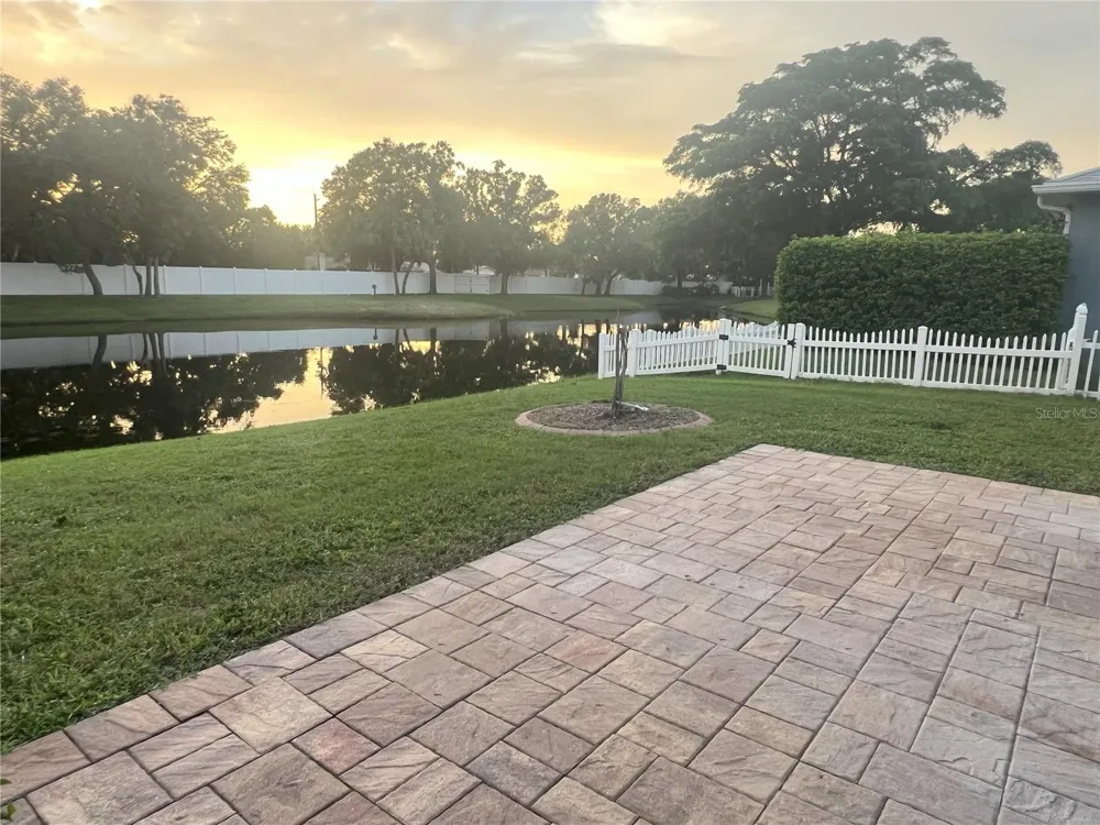 1066 WHITEGATE COURT Sarasota, FL 34232