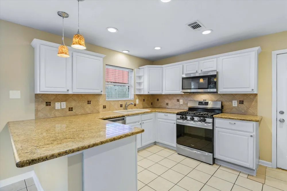 1865 Dolphin Drive Seabrook, TX 77586