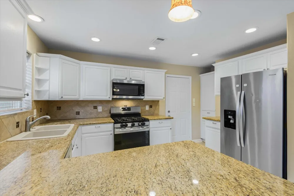 1865 Dolphin Drive Seabrook, TX 77586