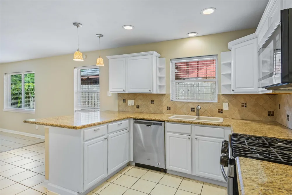 1865 Dolphin Drive Seabrook, TX 77586