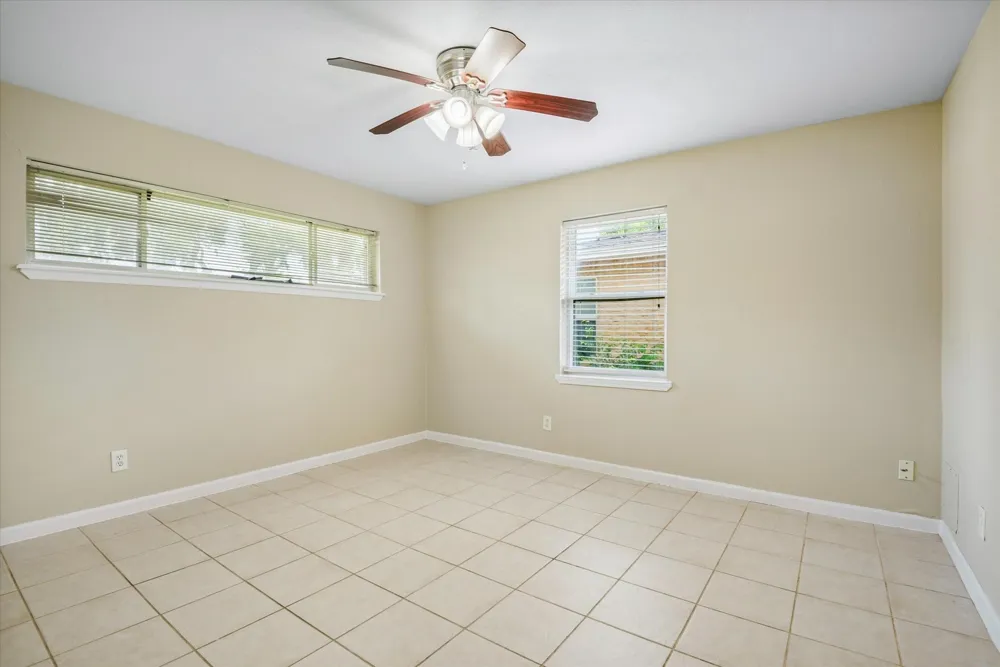 1865 Dolphin Drive Seabrook, TX 77586