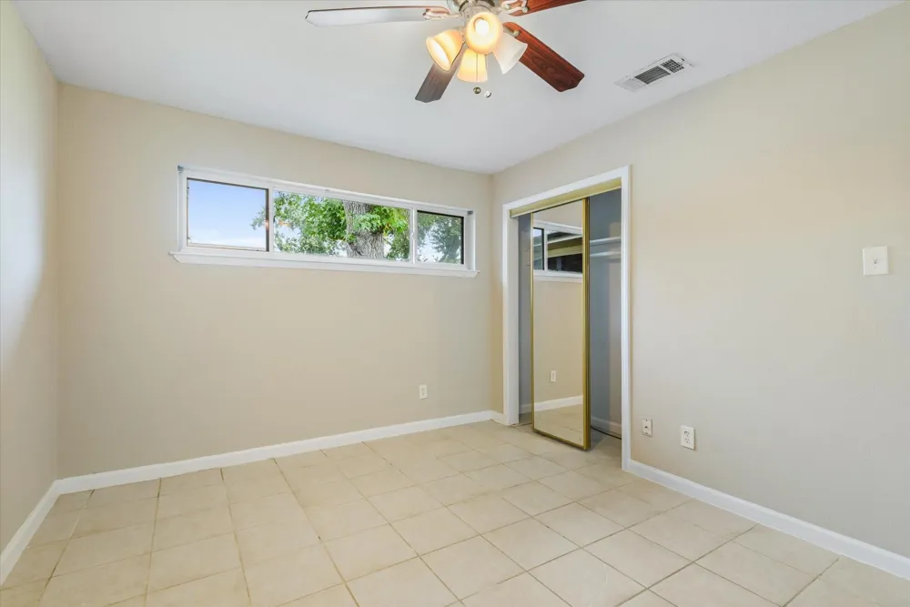 1865 Dolphin Drive Seabrook, TX 77586