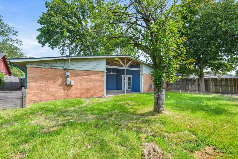 1865 Dolphin Drive Seabrook, TX 77586