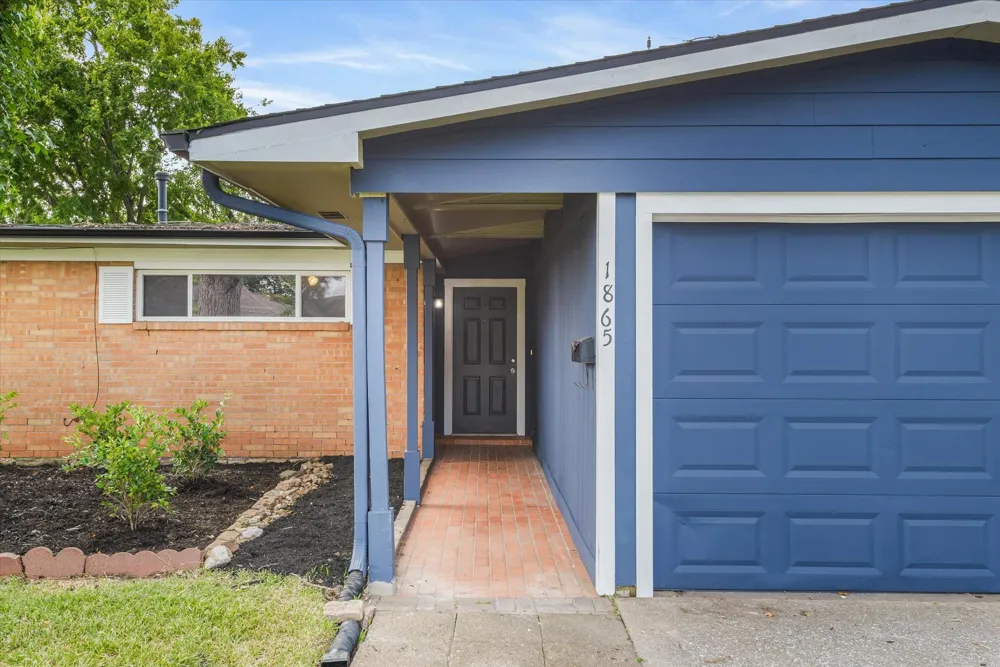 1865 Dolphin Drive Seabrook, TX 77586