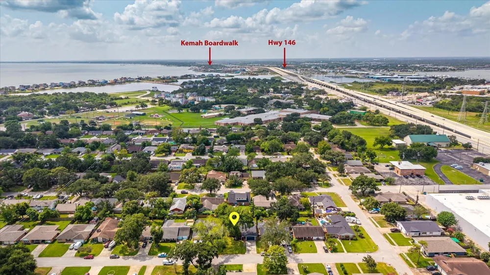 1865 Dolphin Drive Seabrook, TX 77586