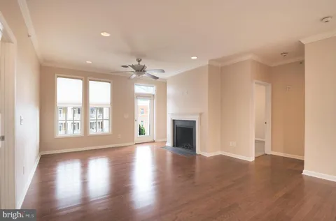 12001 OLD VINE BOULEVARD #3E306