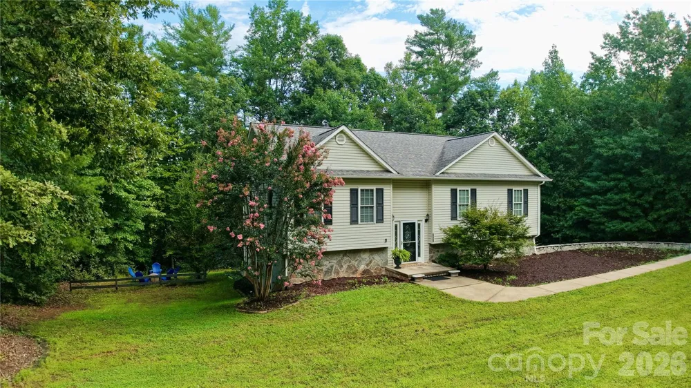 2031 Cam Drive Morganton, NC 28655