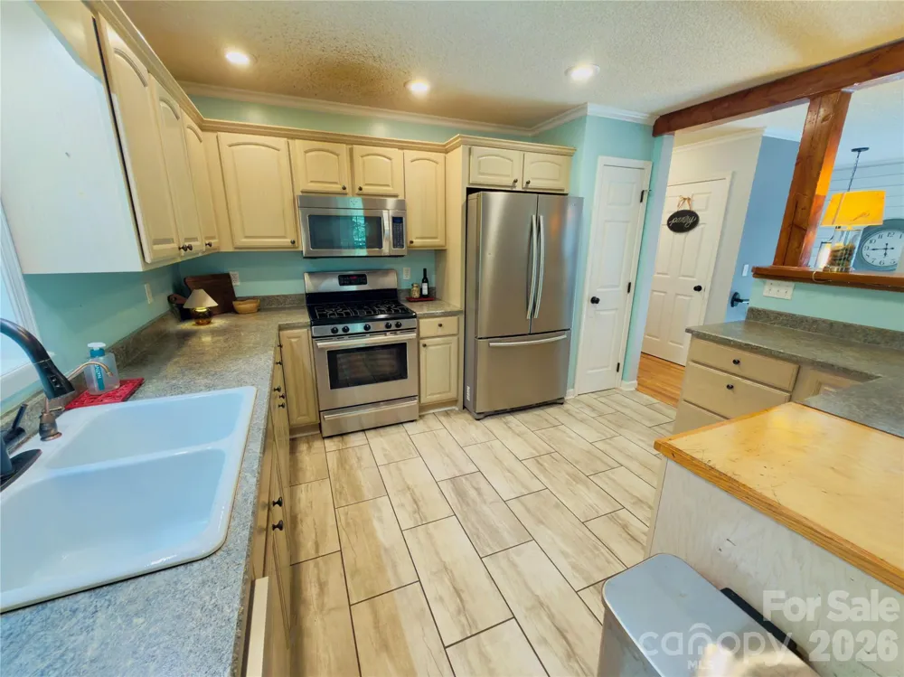 2031 Cam Drive Morganton, NC 28655