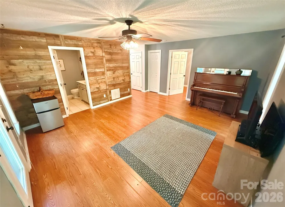 2031 Cam Drive Morganton, NC 28655