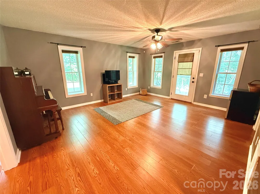 2031 Cam Drive Morganton, NC 28655