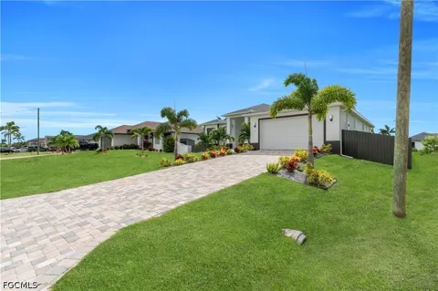 SW 37th Avenue