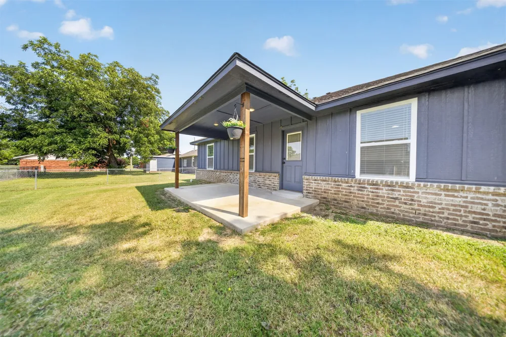 901 Park Street Pryor, OK 74361