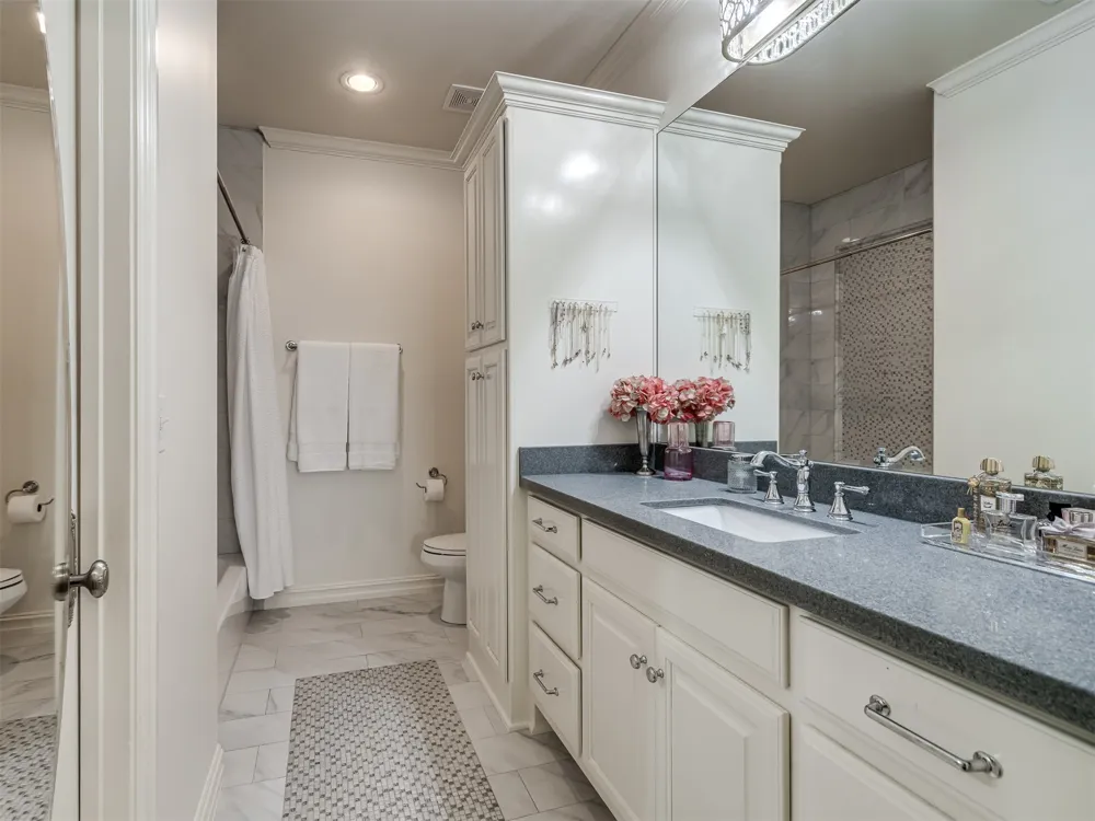 10704 S Holley Street Jenks, OK 74037
