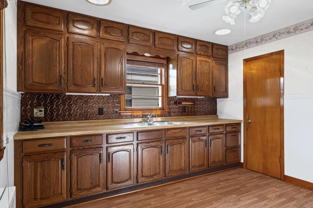 423 S 1st Street La Crescent, MN 55947