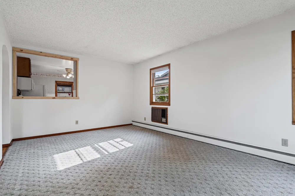 423 S 1st Street La Crescent, MN 55947