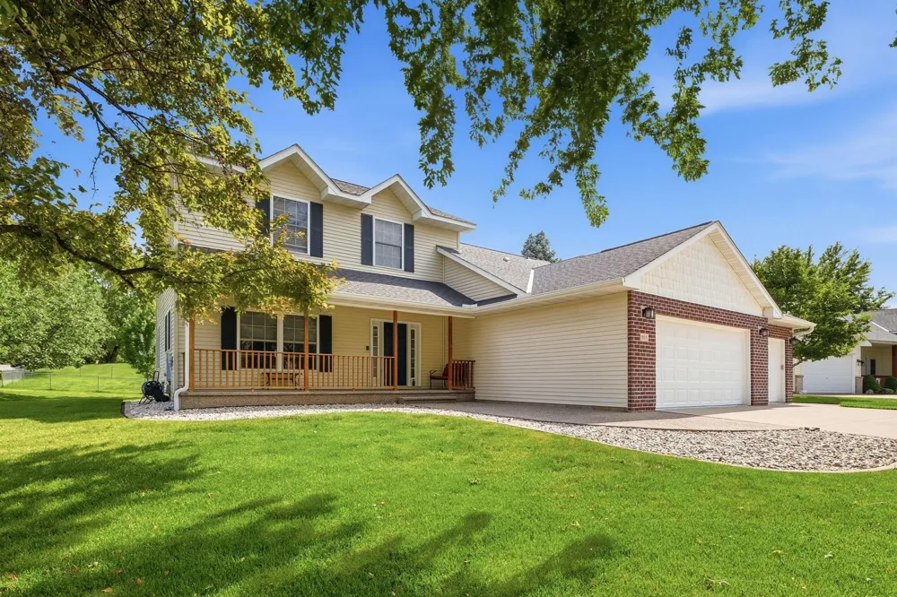 955 Park Drive Belle Plaine, MN 56011