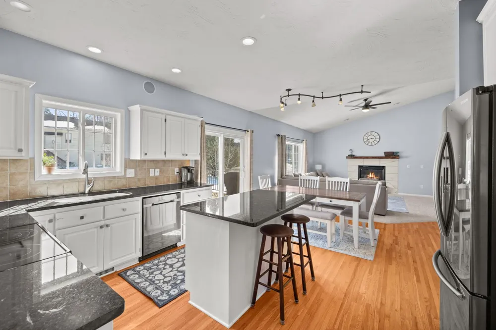955 Park Drive Belle Plaine, MN 56011
