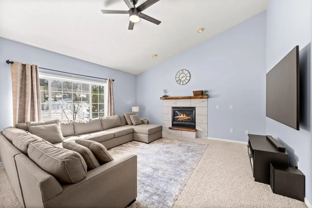 955 Park Drive Belle Plaine, MN 56011