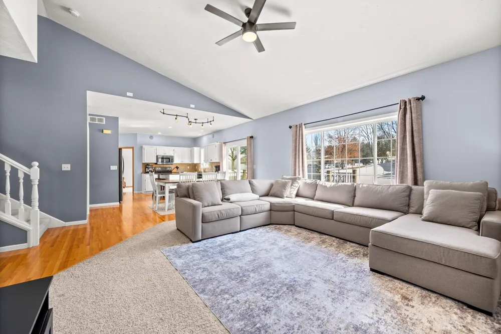 955 Park Drive Belle Plaine, MN 56011