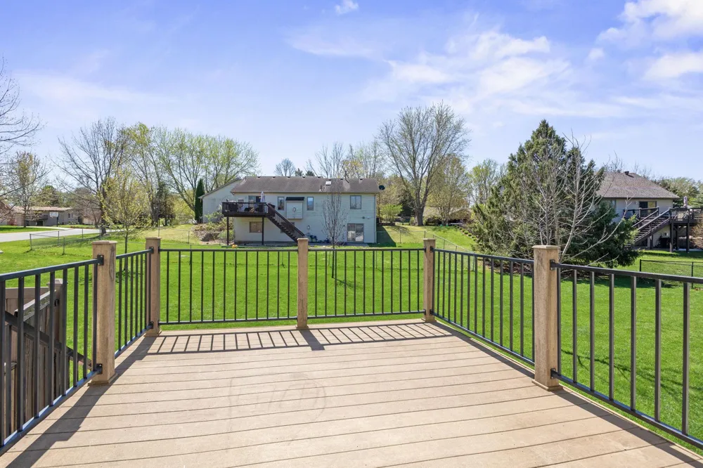955 Park Drive Belle Plaine, MN 56011