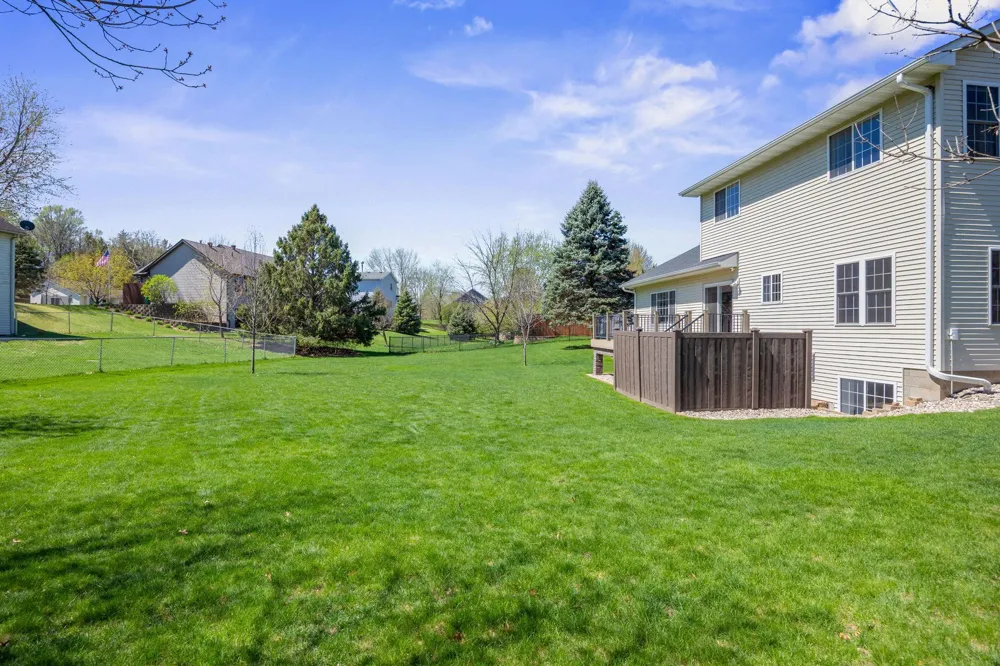 955 Park Drive Belle Plaine, MN 56011